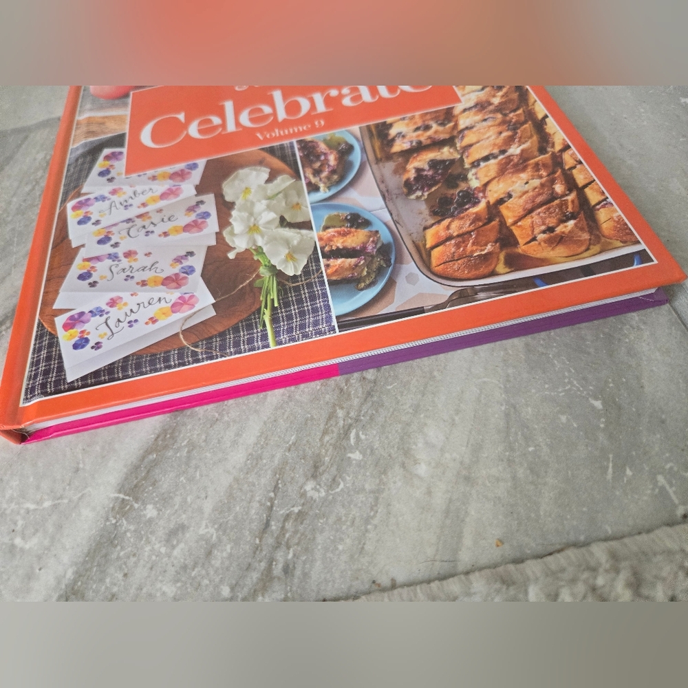 Better Homes & Gardens Celebrate Volume 9 Hardcover Cookbook Holiday Recipes - Picture 3 of 13